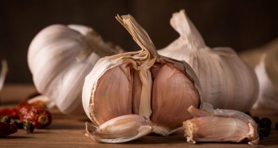 9 Khasiat Makan Bawang Putih Sebelum Tidur untuk Tubuh