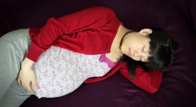 5 Posisi Tidur agar Bayi Tidak Sungsang (Nyaman)