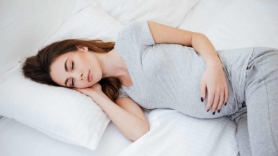 Posisi Tidur Ibu Hamil dengan Plasenta Previa yang Aman!